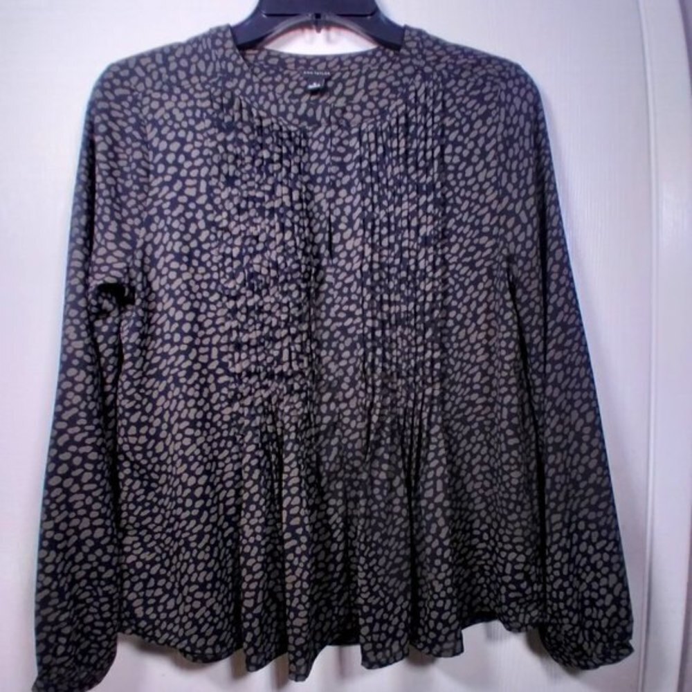 Ann Taylor Pleated Smock Style Top with long sleeves Size: S